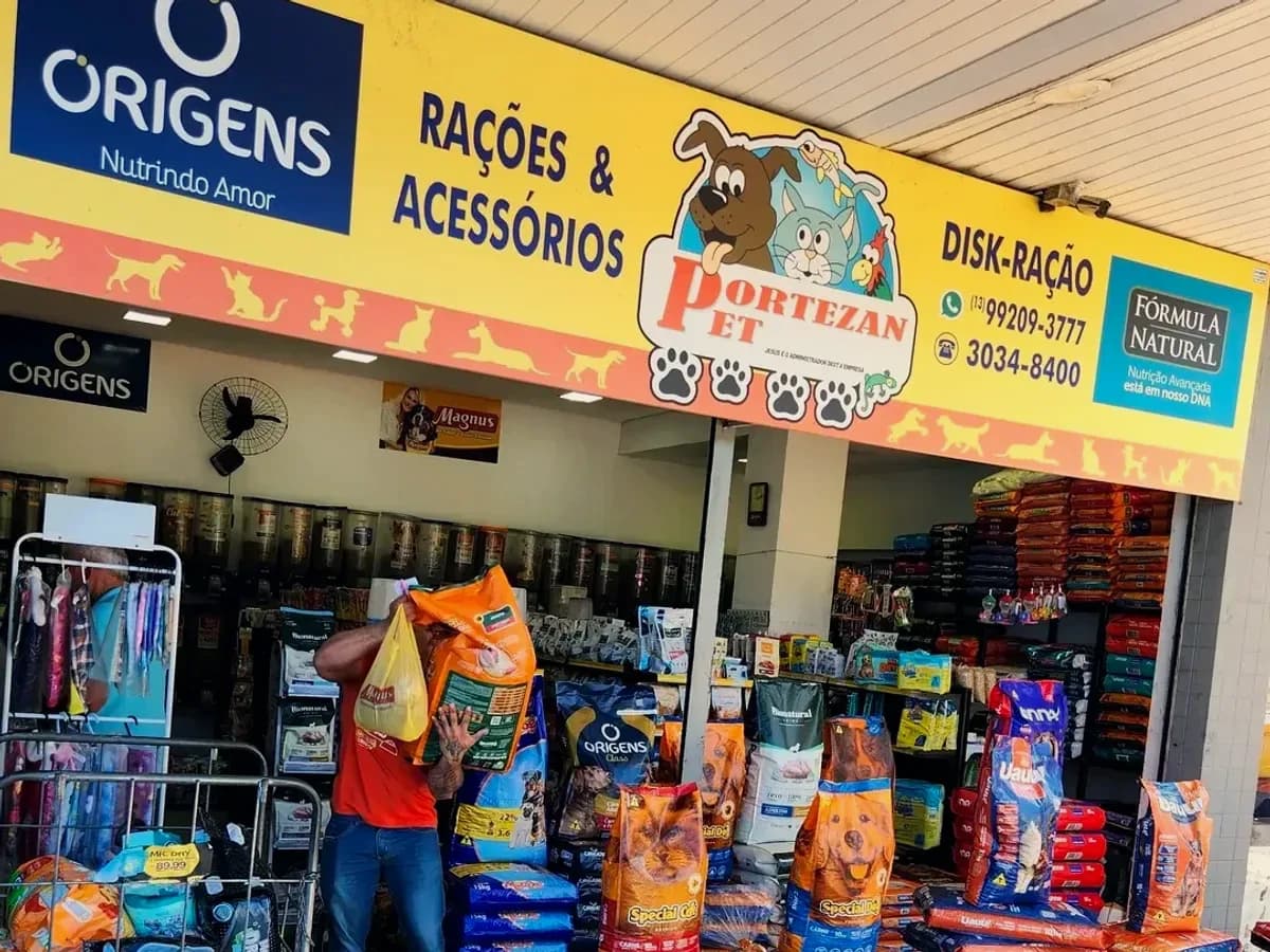 Fachada da Portezan Vila Romar, em Peruíbe